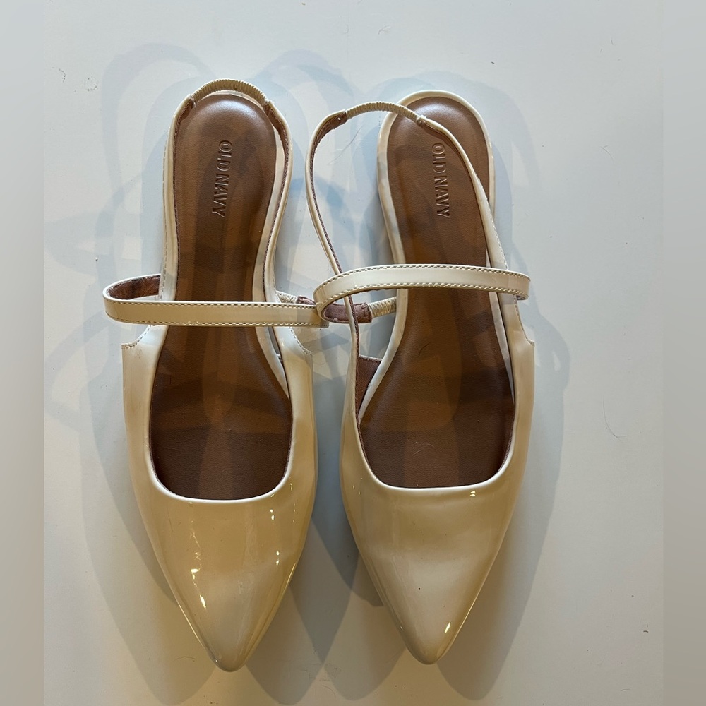 Old Navy Cream Patent Pointed Slingback Flats